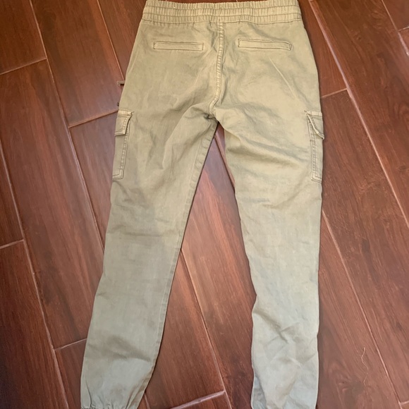 cargo pants!! worn once - Picture 2 of 3